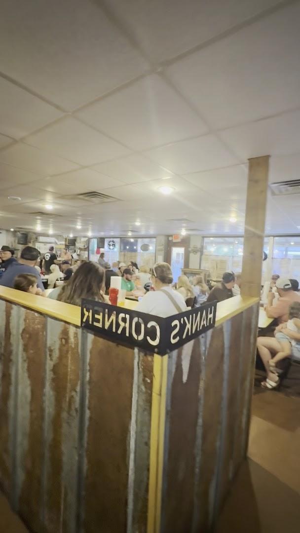 Hank's Corner Grille